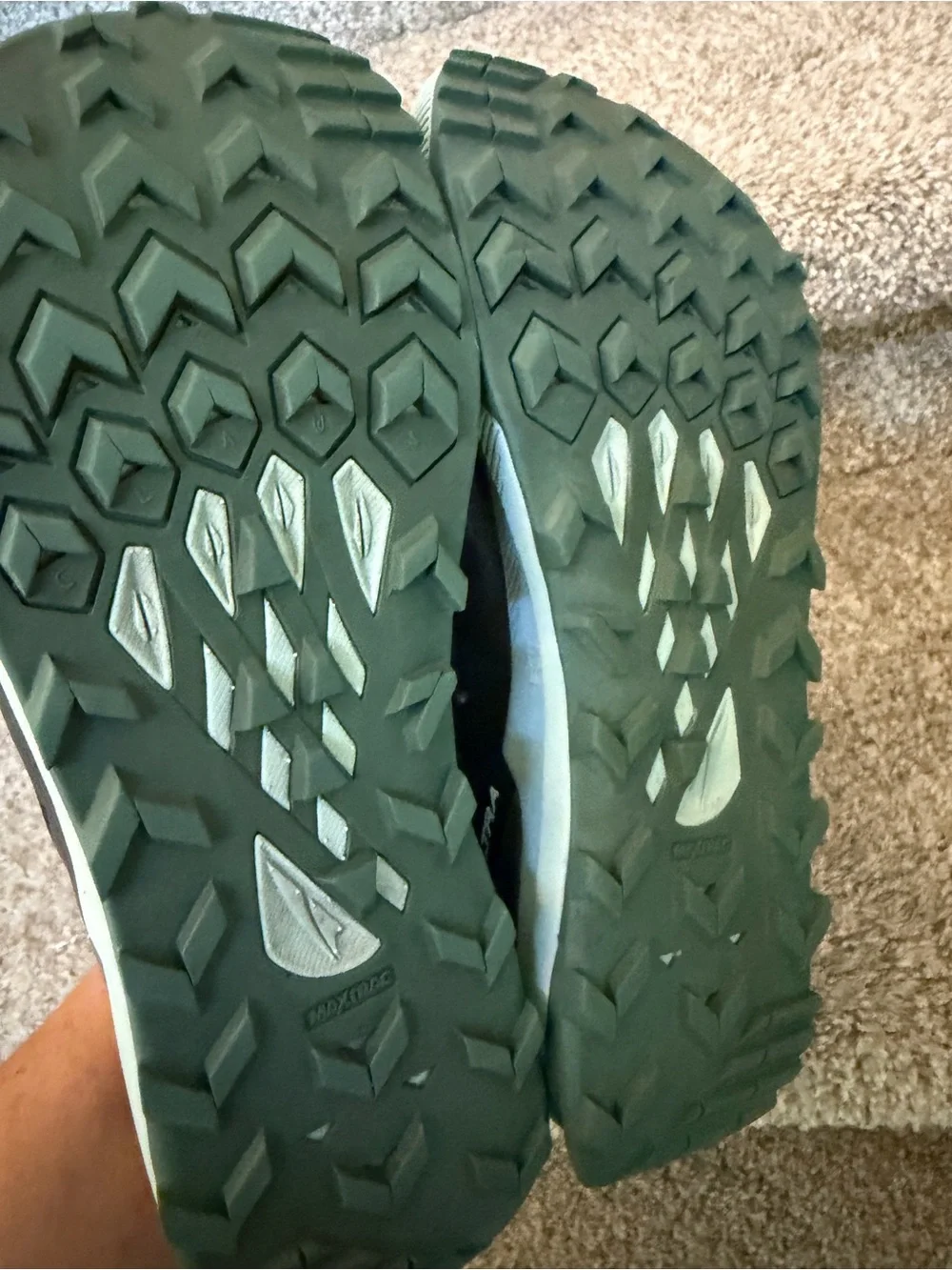 ALTRA Women’s Lone Peak 8 Trail Running Shoe. SZ 7 Wide. Hiking. Outdoor. EUC